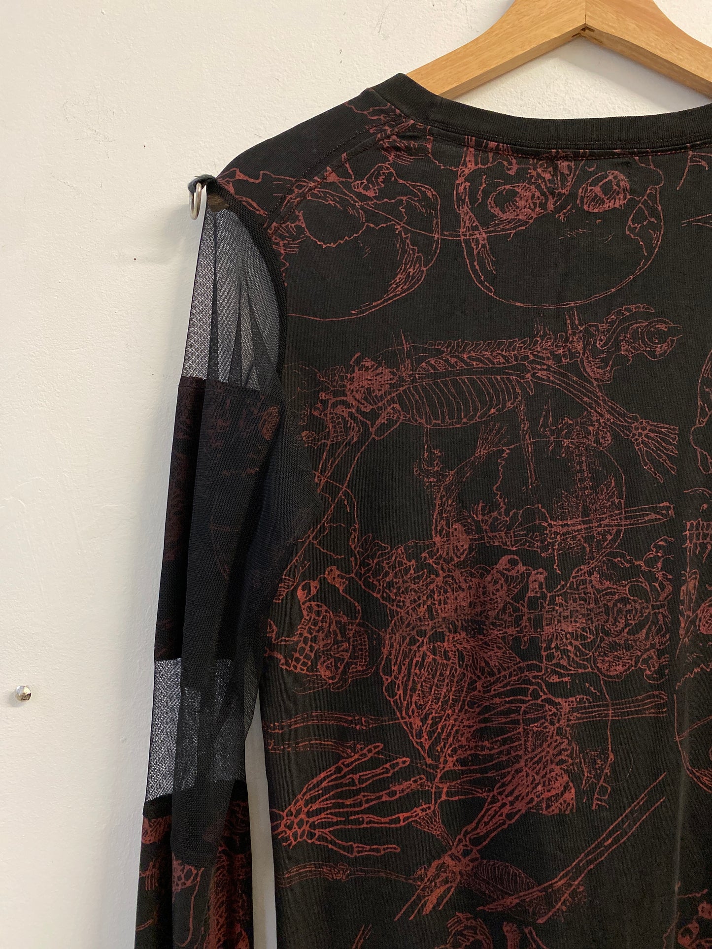 h.NAOTO Dark red print meshed top long sleeve