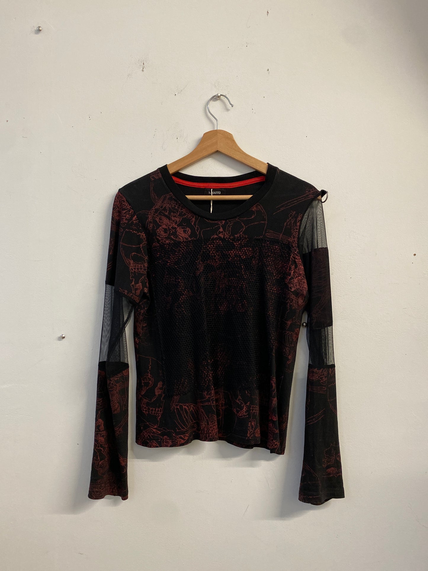 h.NAOTO Dark red print meshed top long sleeve