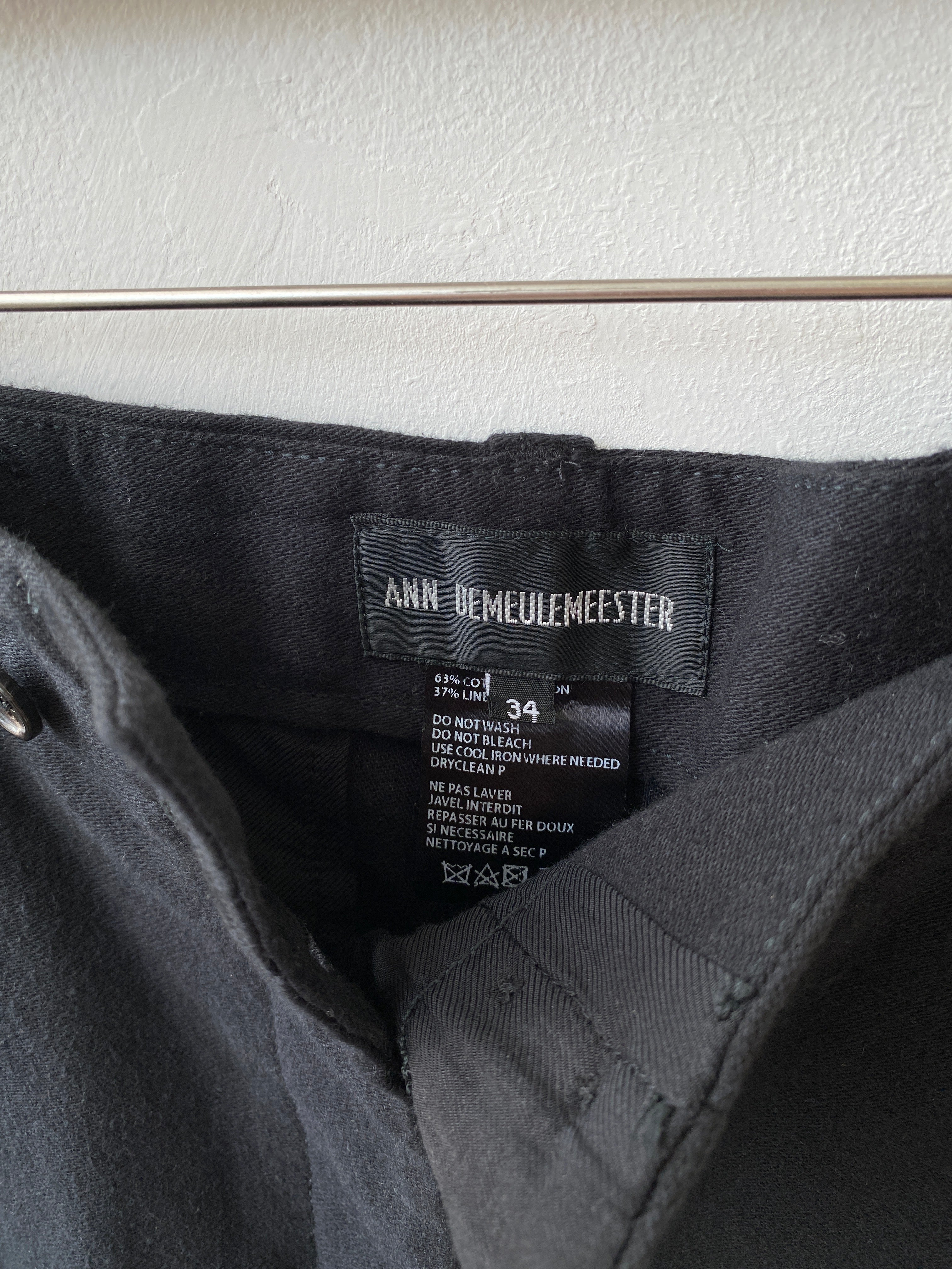 Ann Demeulemeester Black Buttons Adjustable Capri Trousers