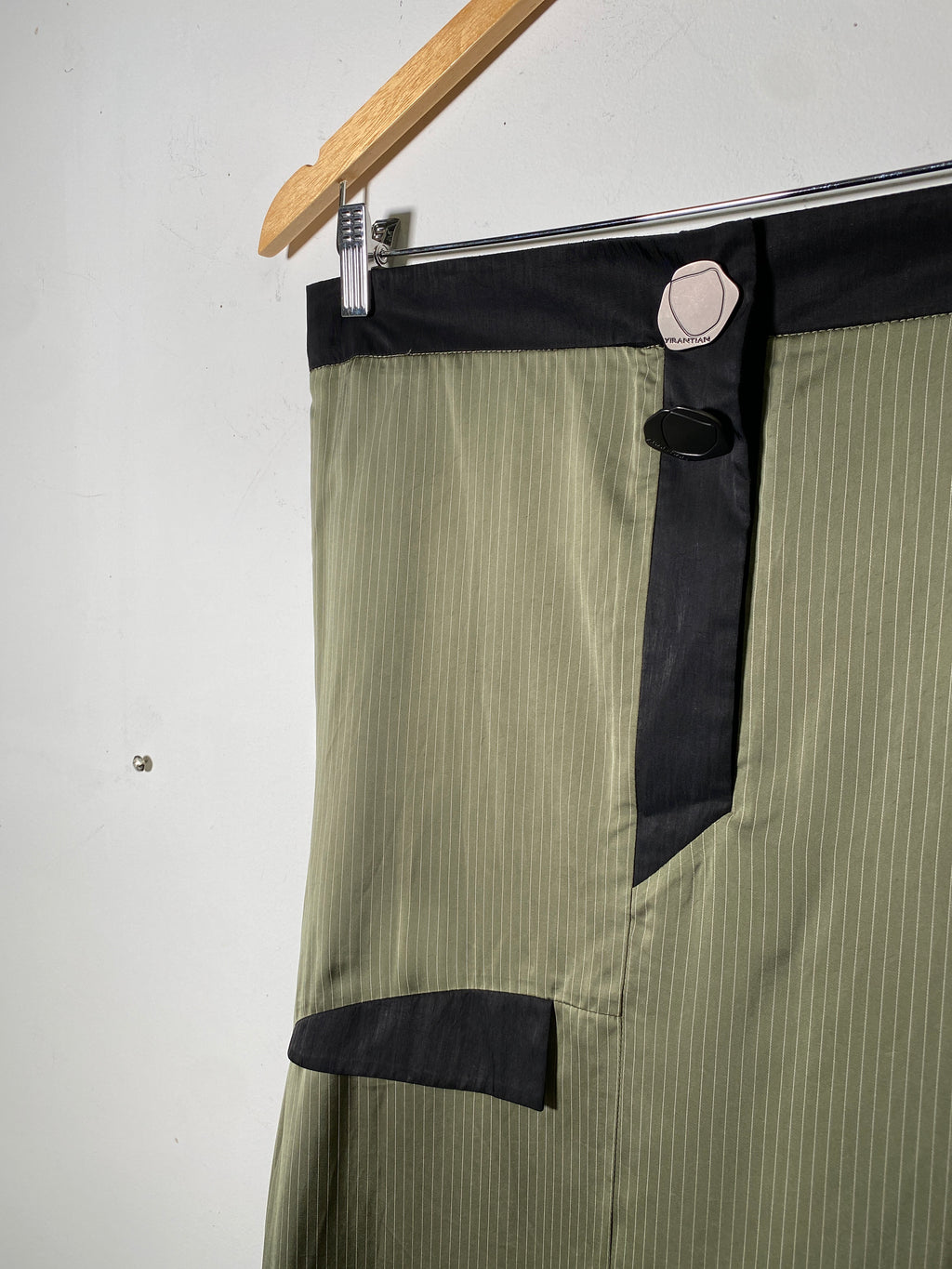 YIRANTIAN Olive Green Strapless dress