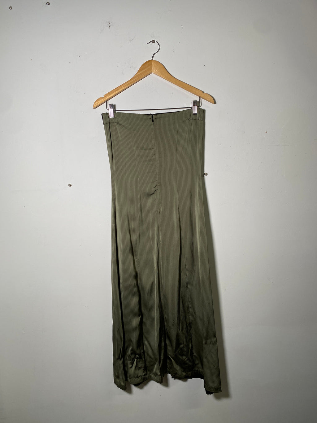 YIRANTIAN Olive Green Strapless dress