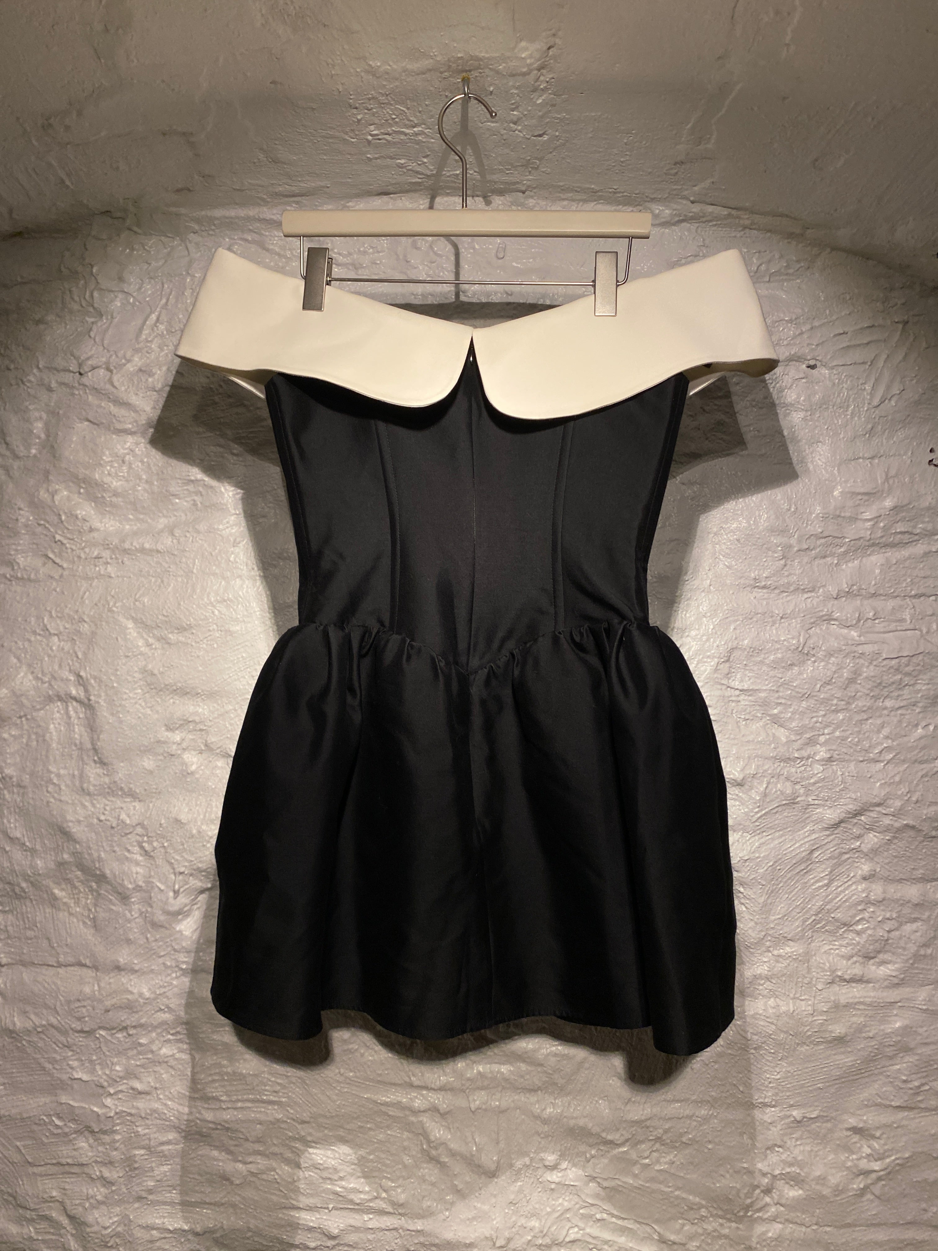 SHUSHU/TONG Black and White Off-Shoulder Bow Mini Dress