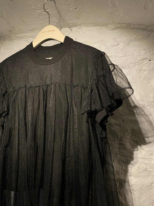 ShuShu Tong	Black Tulle Mesh Layered Crew Neck Top