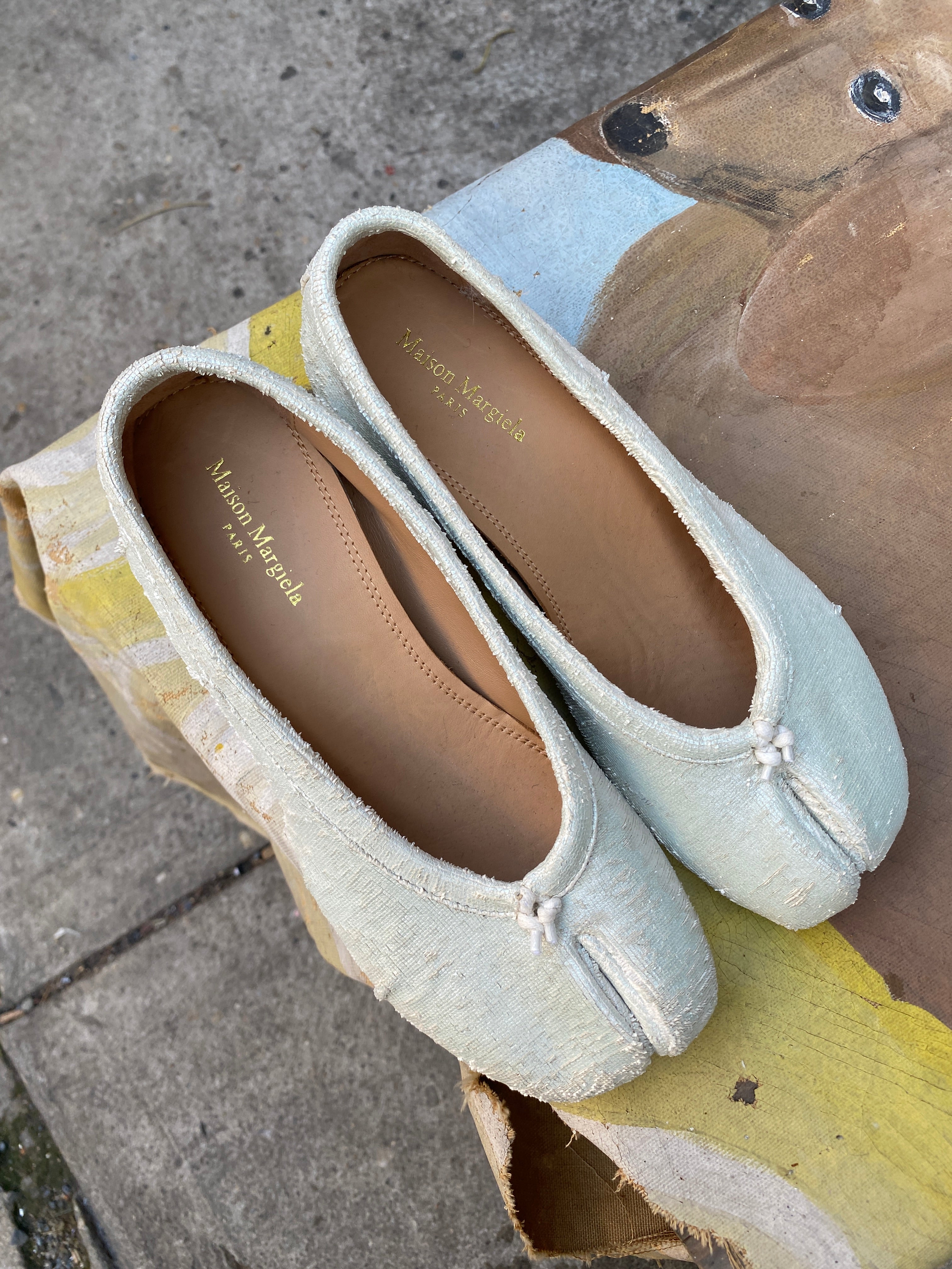 Maison Margiela White Micro Laser Cuts Suede 3cm Heel Tabi Ballerinas Size 35