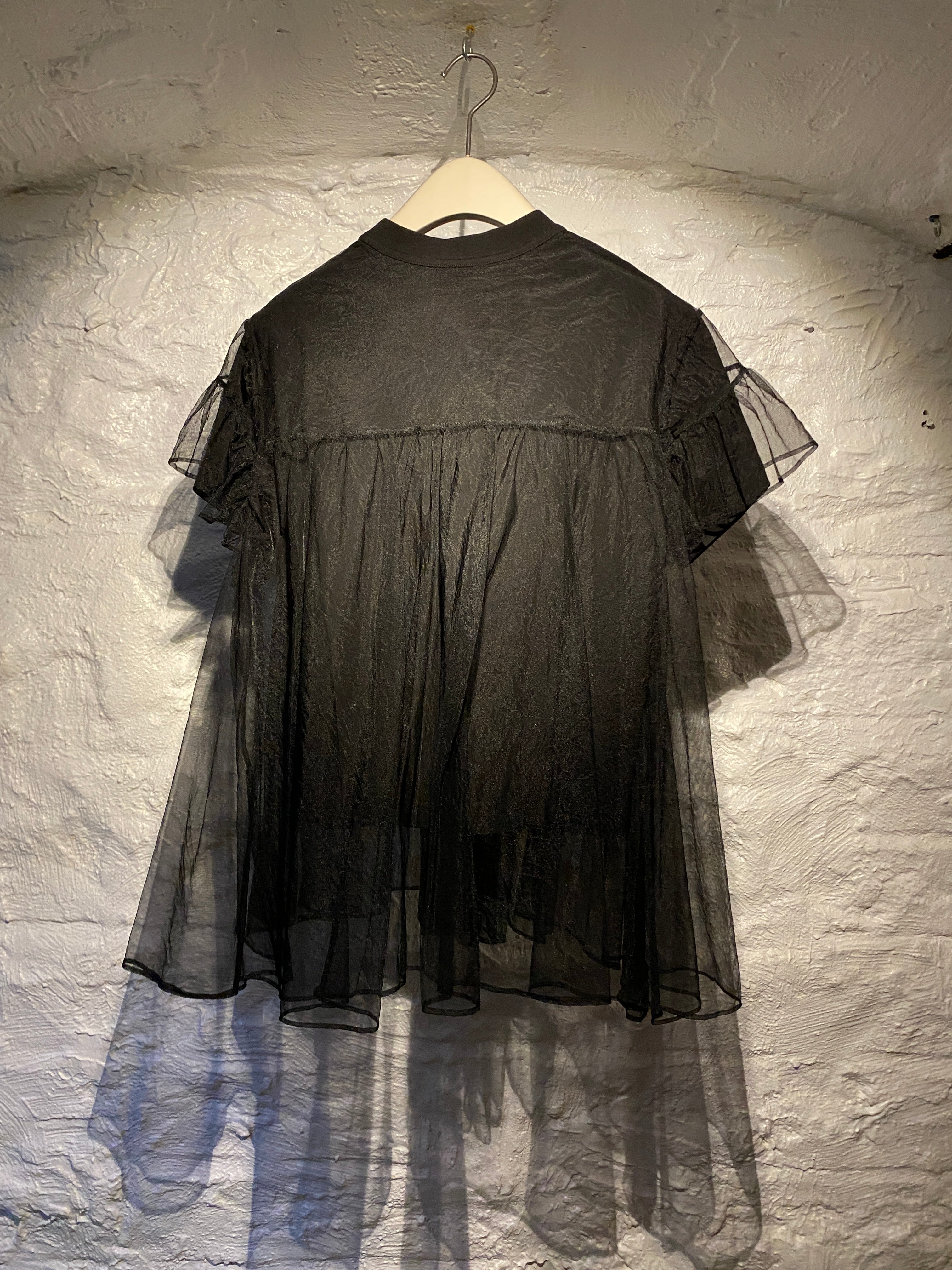 ShuShu Tong	Black Tulle Mesh Layered Crew Neck Top