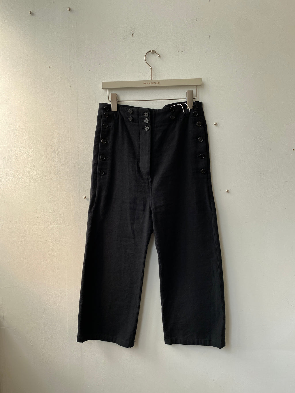 Ann Demeulemeester Black Buttons Adjustable Capri Trousers