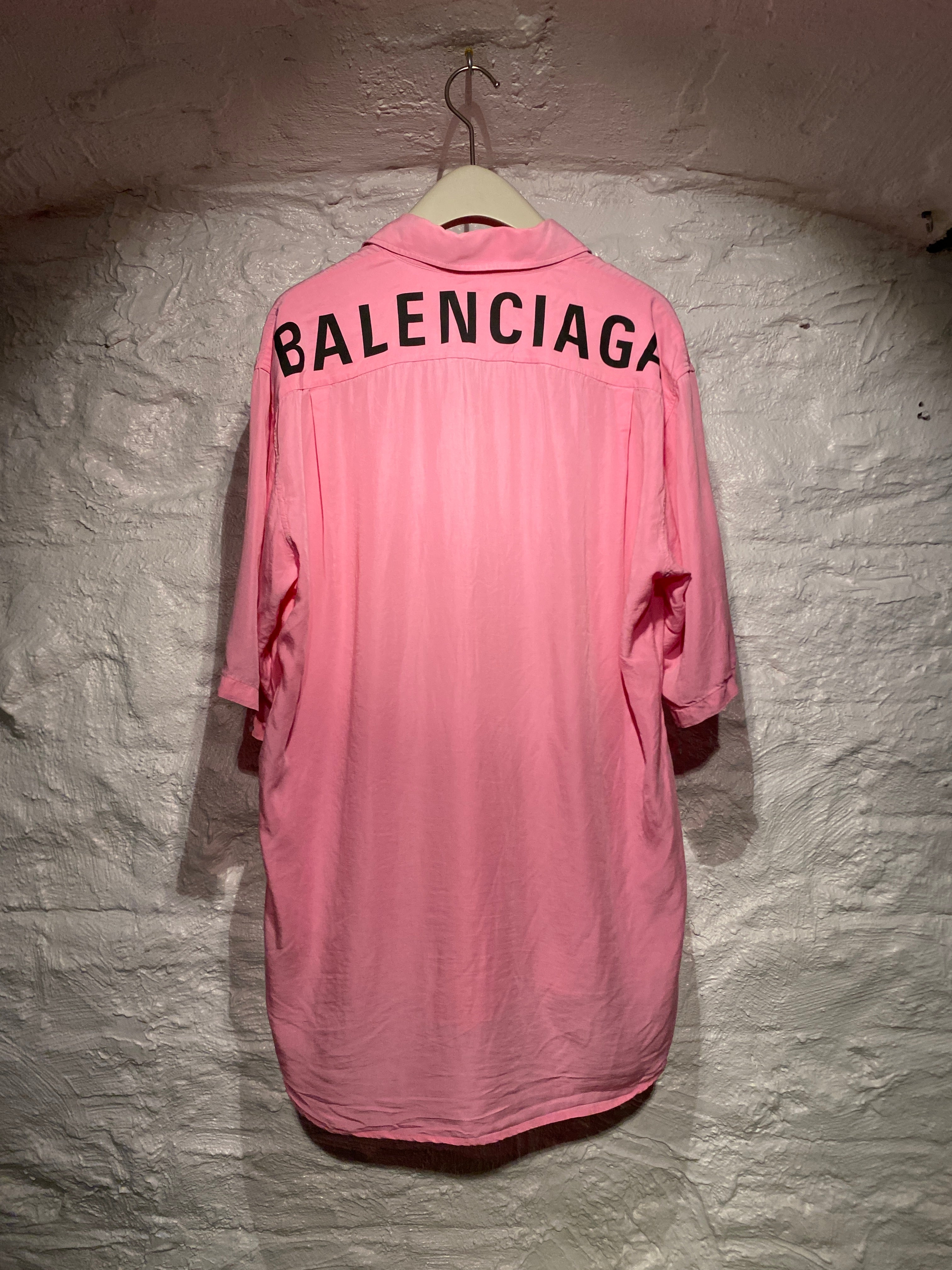 Balenciaga Pink Logo Back Button-Up Short-Sleeve Shirt – WAIT A SECOND