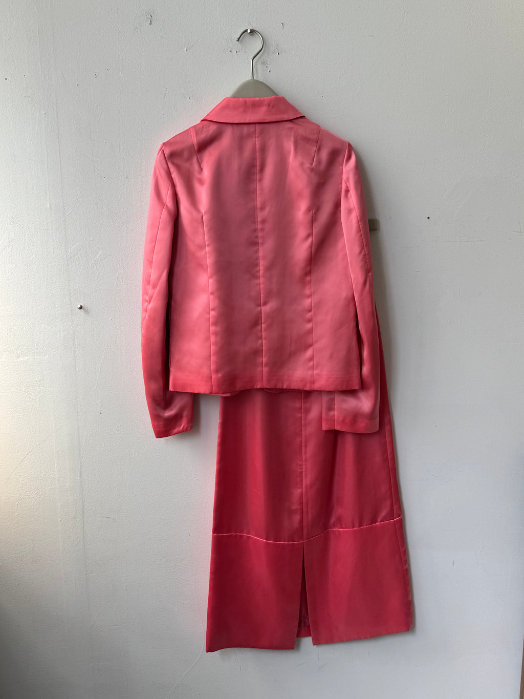 WAS-24SL322 tricot COMME des GARCONS Poly Satin Jacket & Skirt Pink Set